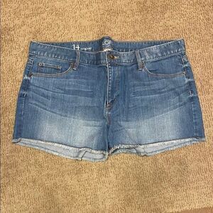 LOFT Medium Wash Jean Shorts Relaxed Fit